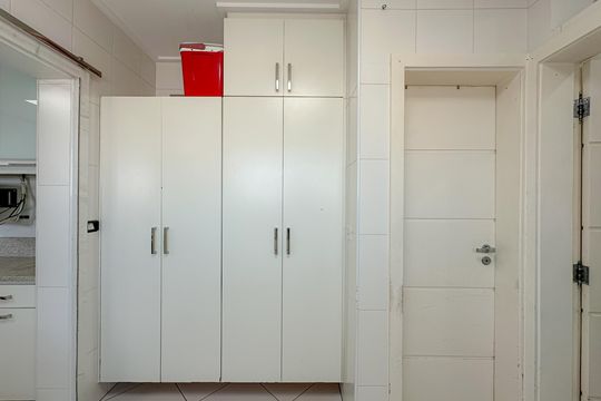 Apartamento à venda: 5 quartos, aceita animais. — Área de Serviço