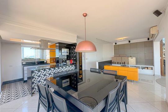 Apartamento à venda: 5 quartos, aceita animais. — Espaço Gourmet