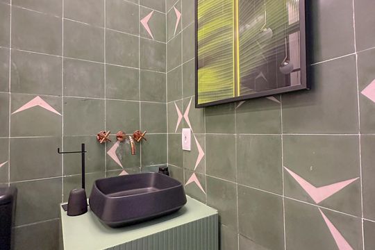 Apartamento à venda: 5 quartos, aceita animais. — Banheiro