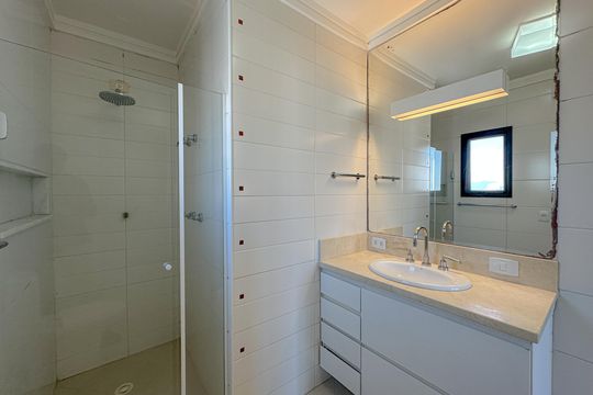 Apartamento à venda: 5 quartos, aceita animais. — Banheiro Suíte 
