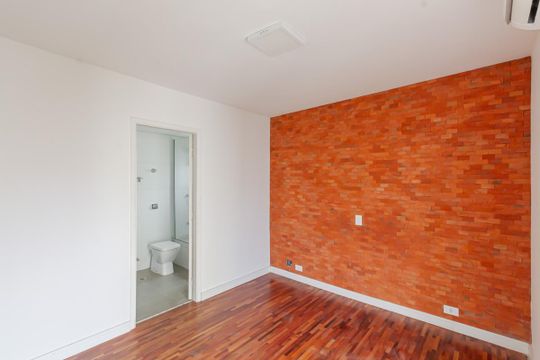 Comprar apartamento em Indianópolis com varanda, 3 quartos, 2 suítes e piscina no condomínio. — Suíte 1