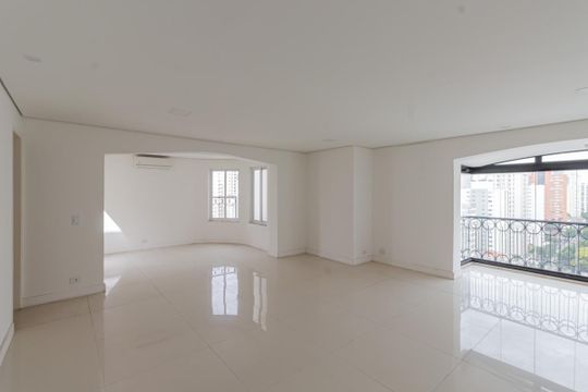 Comprar apartamento em Indianópolis com varanda, 3 quartos, 2 suítes e piscina no condomínio. — foto 1