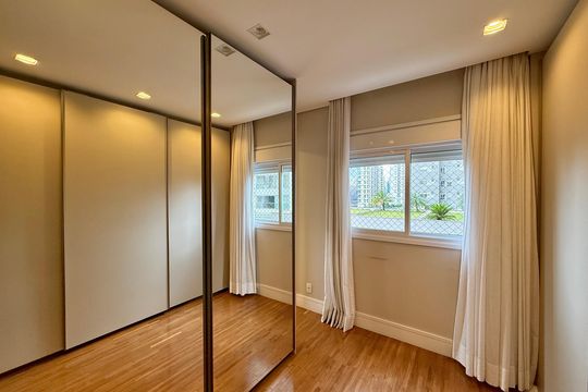 Apartamento no Brooklin com 3 quartos. Oportunidades para comprar. — Closet Suíte