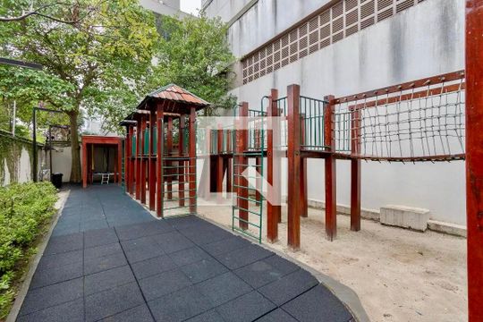 Apartamento no Brooklin com 3 quartos. Oportunidades para comprar. — Playground