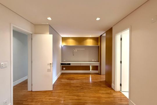 Apartamento no Brooklin com 3 quartos. Oportunidades para comprar. — Suíte