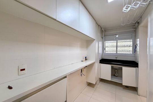 Apartamento no Brooklin com 3 quartos. Oportunidades para comprar. — Área de Serviço
