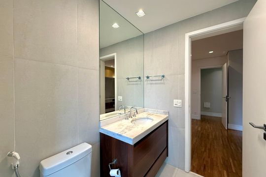 Apartamento no Brooklin com 3 quartos. Oportunidades para comprar. — Banheiro 2 Suíte