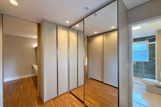 Apartamento no Brooklin com 3 quartos. Oportunidades para comprar. — Closet Suíte