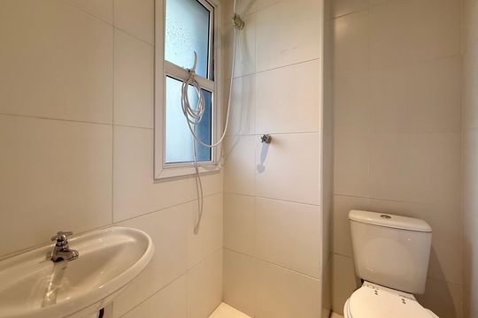 Apartamento no Brooklin com 3 quartos. Oportunidades para comprar. — Banheiro de Serviço