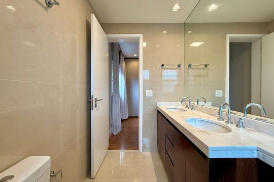 Apartamento no Brooklin com 3 quartos. Oportunidades para comprar. — Banheiro 1 Suíte
