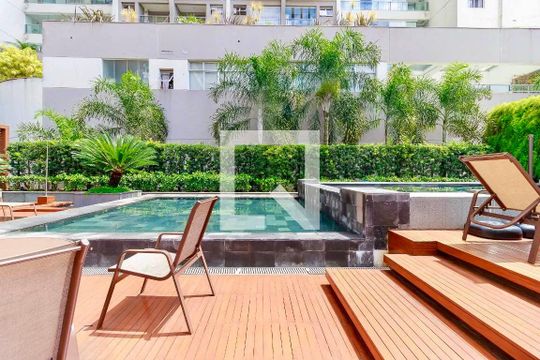 Apartamento no Brooklin com 3 quartos. Oportunidades para comprar. — Piscina