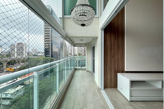 Apartamento no Brooklin com 3 quartos. Oportunidades para comprar. — Sacada
