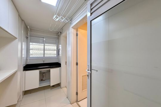 Apartamento no Brooklin com 3 quartos. Oportunidades para comprar. — Área de Serviço