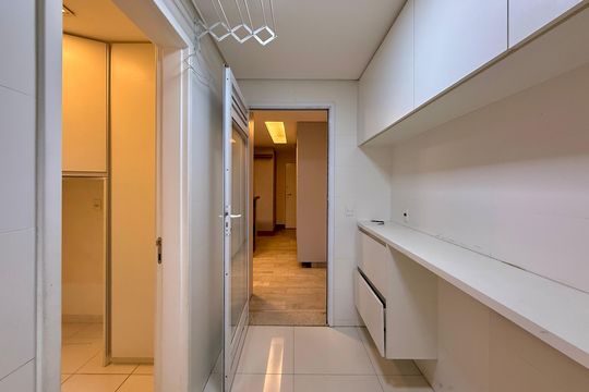 Apartamento no Brooklin com 3 quartos. Oportunidades para comprar. — Área de Serviço