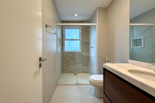 Apartamento no Brooklin com 3 quartos. Oportunidades para comprar. — Banheiro 2 Suíte
