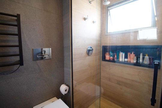 Comprar apartamento mobiliado com 1 suíte e closet. Piscina, academia e churrasqueira no condomínio. — foto 20