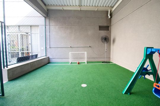Comprar apartamento mobiliado com 1 suíte e closet. Piscina, academia e churrasqueira no condomínio. — foto 67