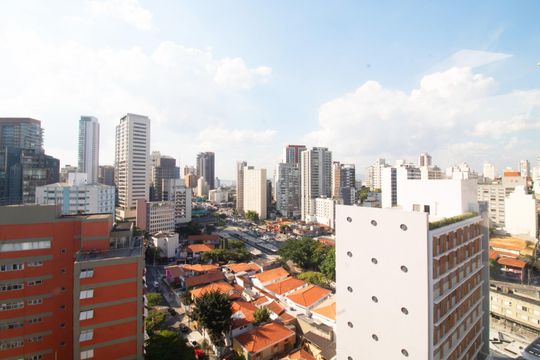 Comprar apartamento mobiliado com 1 suíte e closet. Piscina, academia e churrasqueira no condomínio. — foto 48