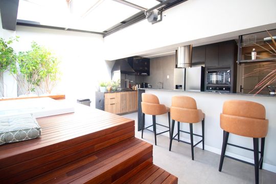 Comprar apartamento mobiliado com 1 suíte e closet. Piscina, academia e churrasqueira no condomínio. — foto 42