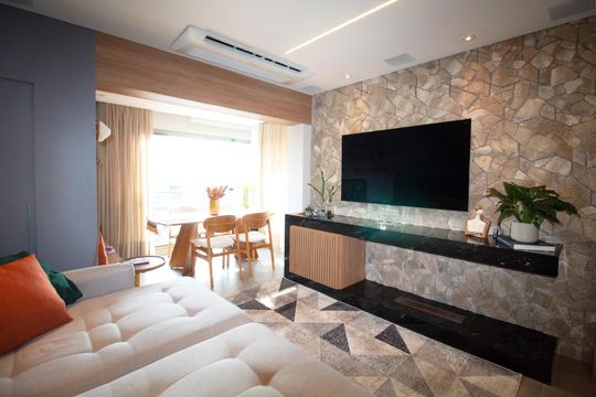 Comprar apartamento mobiliado com 1 suíte e closet. Piscina, academia e churrasqueira no condomínio. — foto 3