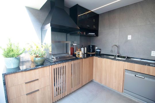 Comprar apartamento mobiliado com 1 suíte e closet. Piscina, academia e churrasqueira no condomínio. — foto 34