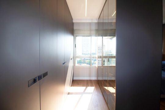 Comprar apartamento mobiliado com 1 suíte e closet. Piscina, academia e churrasqueira no condomínio. — foto 22