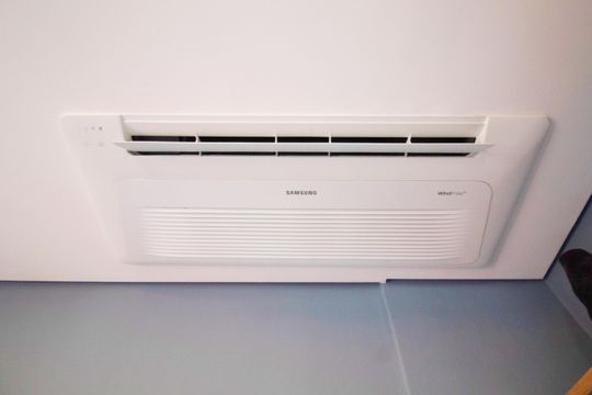 Comprar apartamento mobiliado com 1 suíte e closet. Piscina, academia e churrasqueira no condomínio. — foto 25