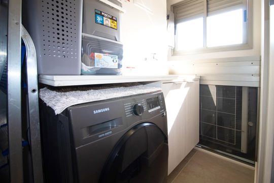 Comprar apartamento mobiliado com 1 suíte e closet. Piscina, academia e churrasqueira no condomínio. — foto 56