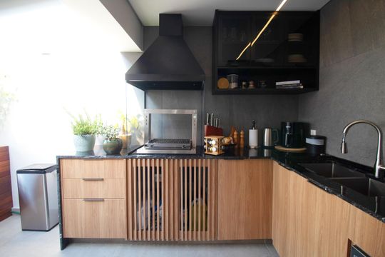 Comprar apartamento mobiliado com 1 suíte e closet. Piscina, academia e churrasqueira no condomínio. — foto 30