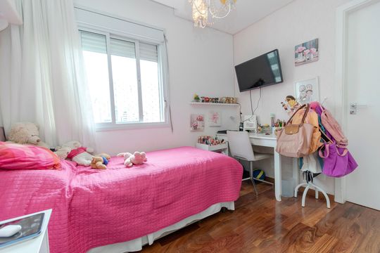 Apartamento mobiliado com 3 quartos, closet e varanda na Cidade Monções. Oportunidades de compra. — Suíte 3