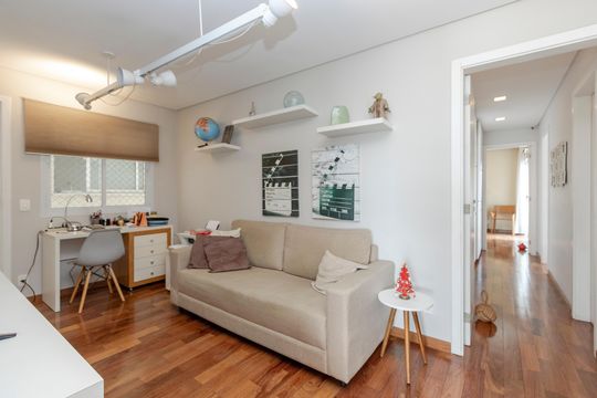Apartamento mobiliado com 3 quartos, closet e varanda na Cidade Monções. Oportunidades de compra. — Sala 2