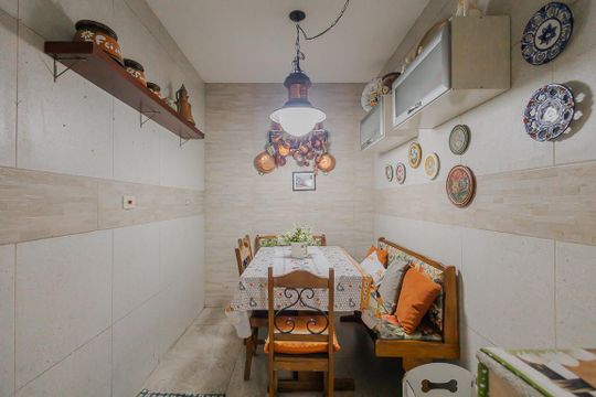 Comprar casa com 3 quartos, jardim e permite animais. — Cozinha