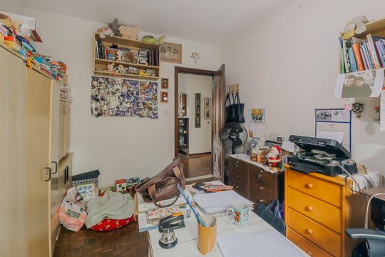 Comprar casa com 3 quartos, jardim e permite animais. — Quarto 2