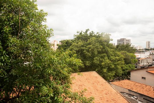 Casa com 3 quartos e varanda. Churrasqueira no condomínio. Ideal para comprar. — Vista da Cozinha