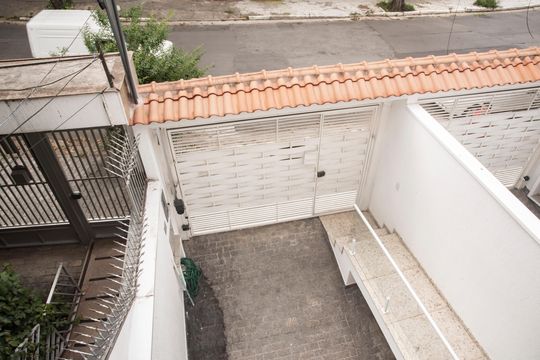 Casa com 3 quartos e varanda. Churrasqueira no condomínio. Ideal para comprar. — Vista da Suíte 3