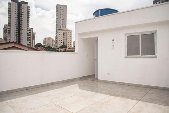 Casa com 3 quartos e varanda. Churrasqueira no condomínio. Ideal para comprar. — Área de lazer