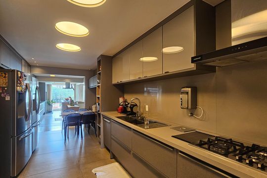 Compra de apartamento mobiliado em Água Branca, com 4 quartos e varanda gourmet. — Cozinha
