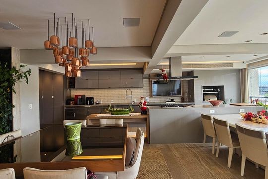 Compra de apartamento mobiliado em Água Branca, com 4 quartos e varanda gourmet. — Sala