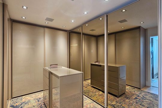 Compra de apartamento mobiliado em Água Branca, com 4 quartos e varanda gourmet. — Closet da suíte 3