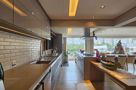 Compra de apartamento mobiliado em Água Branca, com 4 quartos e varanda gourmet. — Cozinha