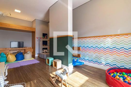 Compra de apartamento mobiliado em Água Branca, com 4 quartos e varanda gourmet. — Brinquedoteca