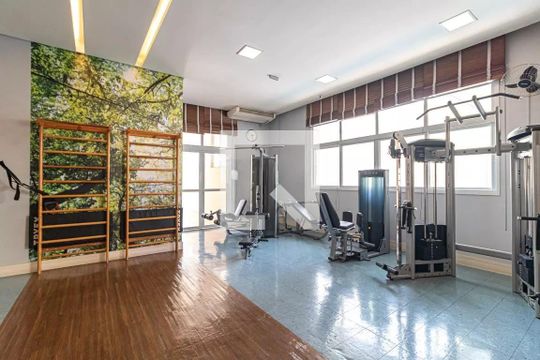 Compra de apartamento mobiliado em Água Branca, com 4 quartos e varanda gourmet. — Academia