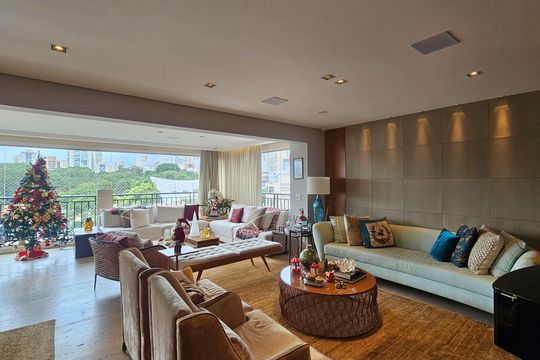 Compra de apartamento mobiliado em Água Branca, com 4 quartos e varanda gourmet. — Sala
