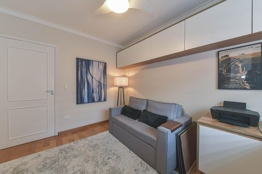 Casa mobiliada para comprar: 4 quartos, quintal, churrasqueira no condomínio, aceita animais. — Quarto 1