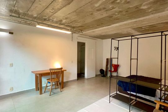 Casa com varanda, 2 quartos, mobiliada. Oportunidades de compra únicas! — Suíte 2