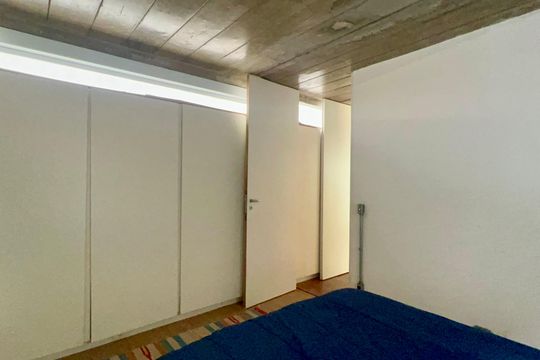 Casa com varanda, 2 quartos, mobiliada. Oportunidades de compra únicas! — Suíte 1