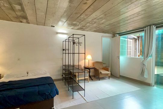 Casa com varanda, 2 quartos, mobiliada. Oportunidades de compra únicas! — Suíte 2