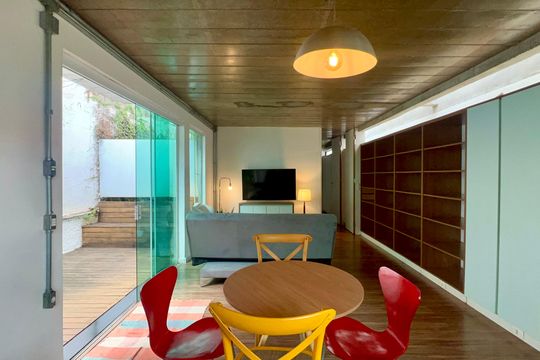 Casa com varanda, 2 quartos, mobiliada. Oportunidades de compra únicas! — Cozinha