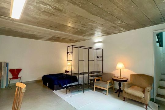 Casa com varanda, 2 quartos, mobiliada. Oportunidades de compra únicas! — Suíte 2
