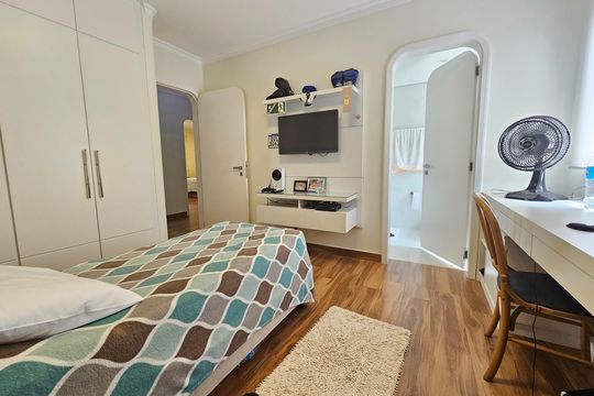 Apartamento com 3 quartos, piscina no condomínio e pode ter animais. Ideal para comprar. — Suíte 2